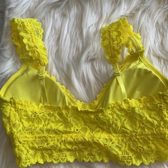 Yellow comfortable bra, aerie or Aeropostale brand, I took tag off long ago - Picture 3 of 3